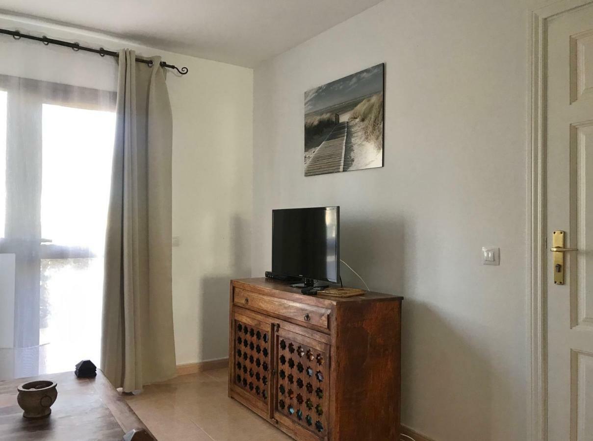 My Pretty Home - Lovely And Spacious Surrounded By Tropical Gardens - Private Covered And Uncovered Terrace - Pool - Parking - Free Fibre Optic Internet Corralejo Zewnętrze zdjęcie